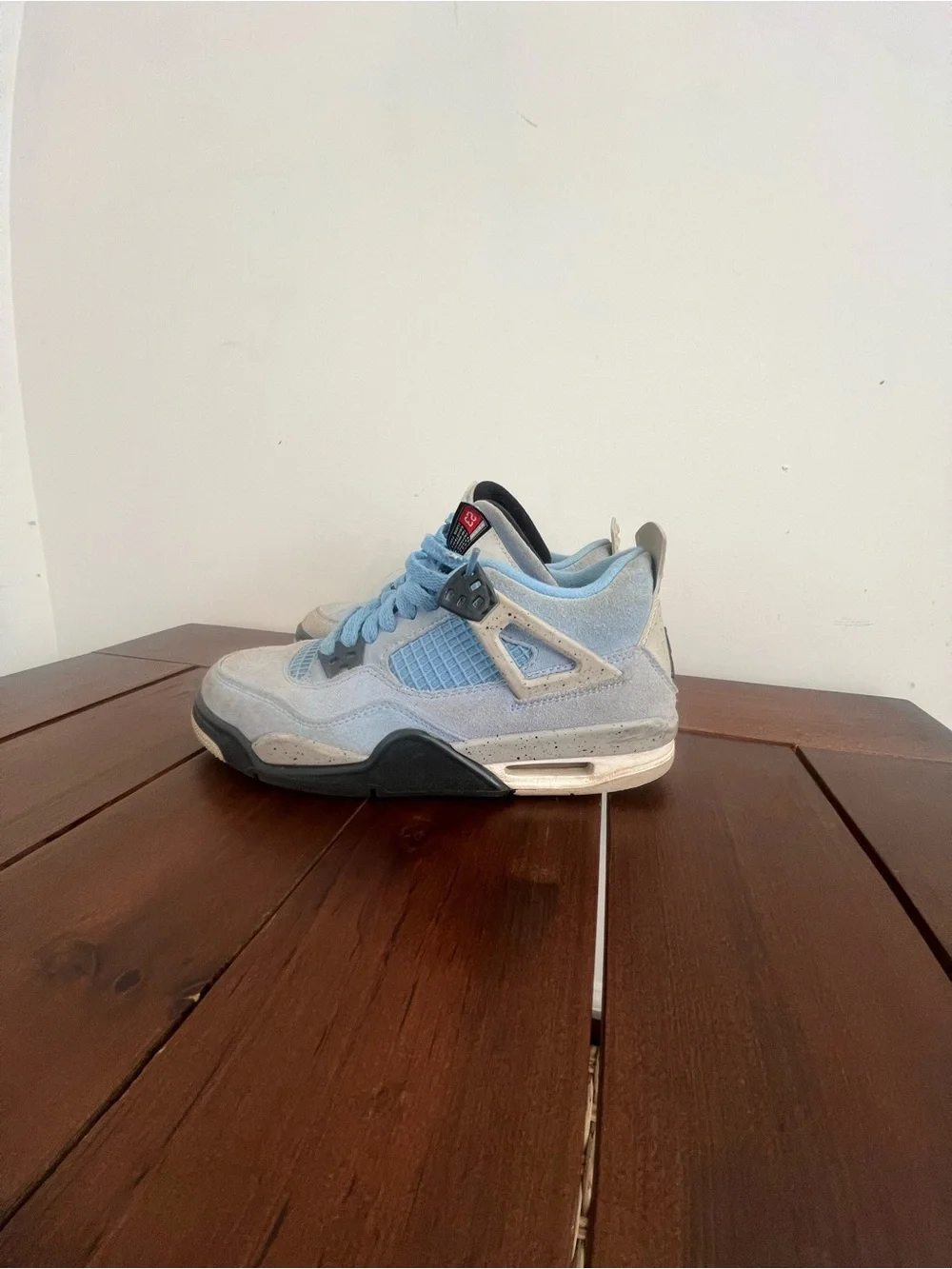 Size 5.5 jordan 4 university blue